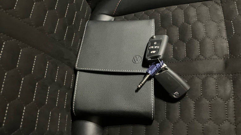 Volkswagen Transporter T32 Swb Diesel Special Edition 2.0 BiTDI 204 Sportline Black Ed Kombi Van DSG